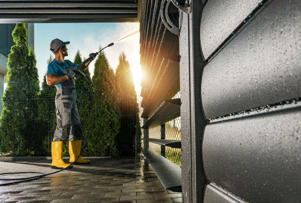 Best Pool Deck Cleaning  in Walbridge, OH